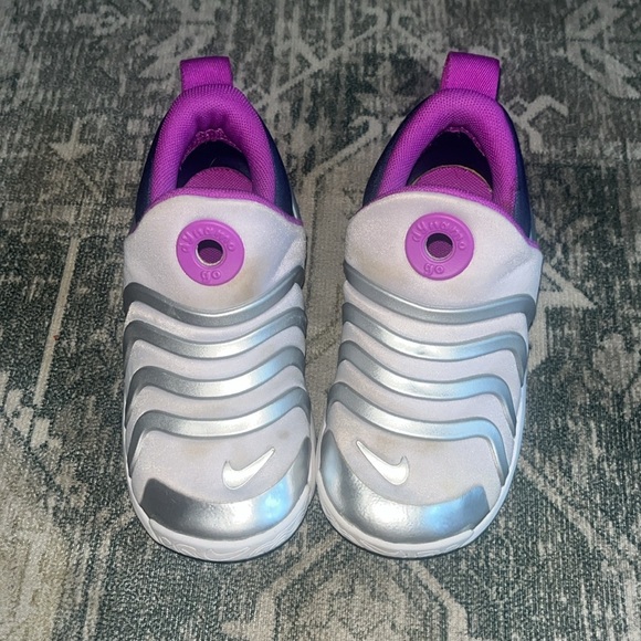 Nike toddler Dynamo Go Low Violet Frost Metallic Silver size 10 - Picture 4 of 10